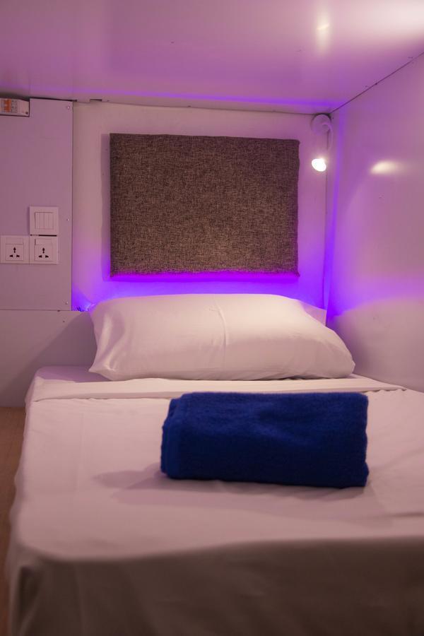 Bunk Planet Kandy Exterior foto