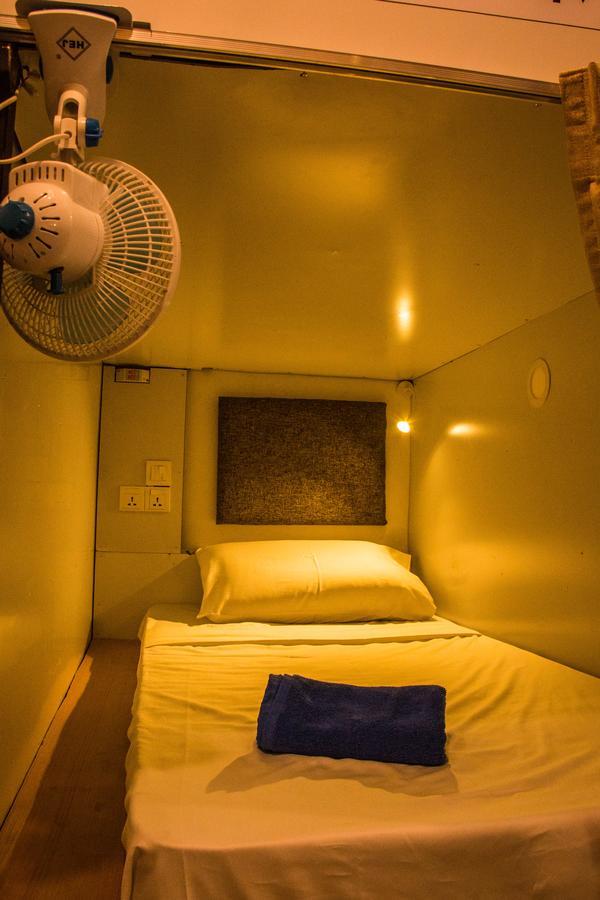 Bunk Planet Kandy Exterior foto