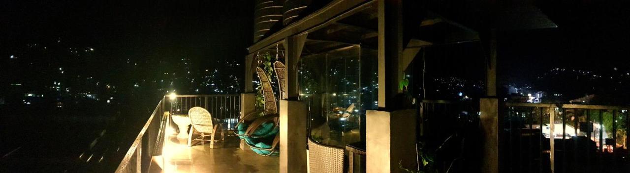 Bunk Planet Kandy Exterior foto