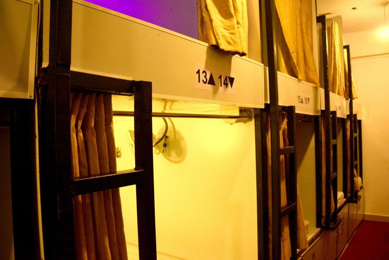 Bunk Planet Kandy Exterior foto