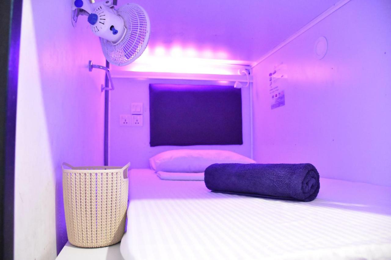 Bunk Planet Kandy Exterior foto